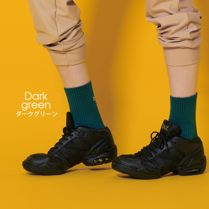 豊富なカラーバリエーションのソックス