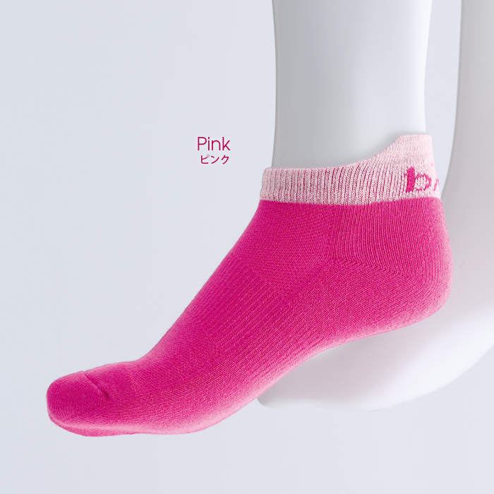 ラメがアクセントのスニーカーソックス