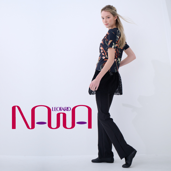 立体的なパターンで動きやすいシルエットのトップス