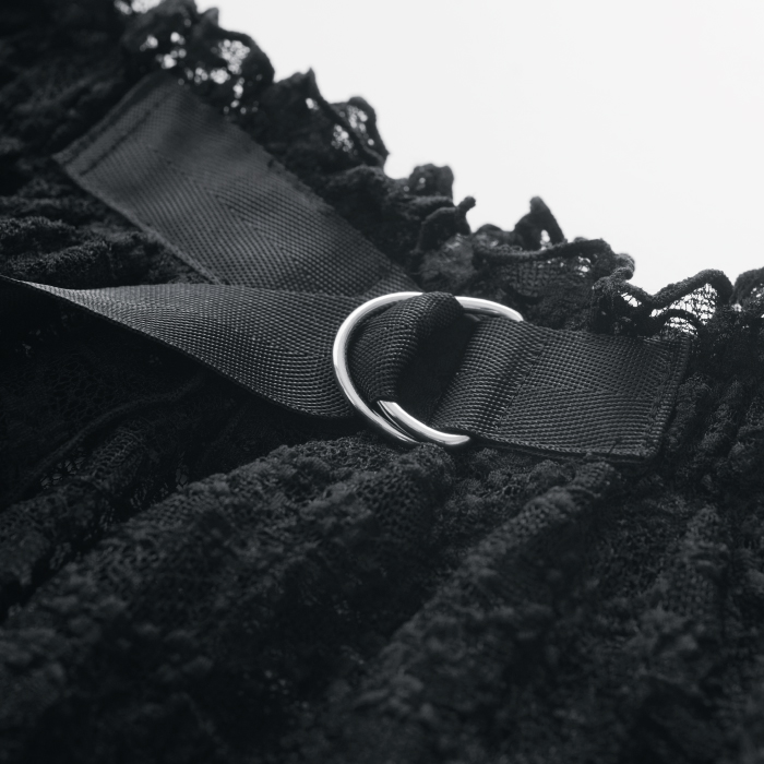 軽快でカッコイイ、ストレッチレースの巻きスカート