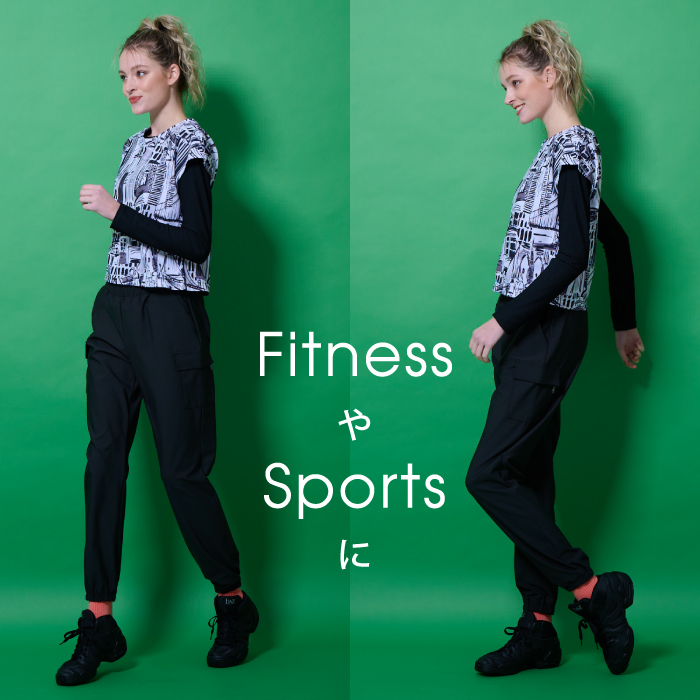 個性が光るグラフィックのフレンチトップス