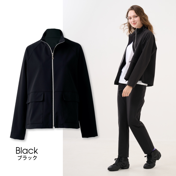 軽く羽織れるショートコート