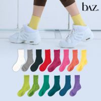 着こなしのアクセントにおすすめ　豊富なカラーバリエーションのソックス