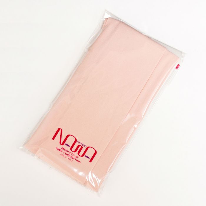 すぐれた伸縮性ですいつくようなフィット感のバレエタイツ