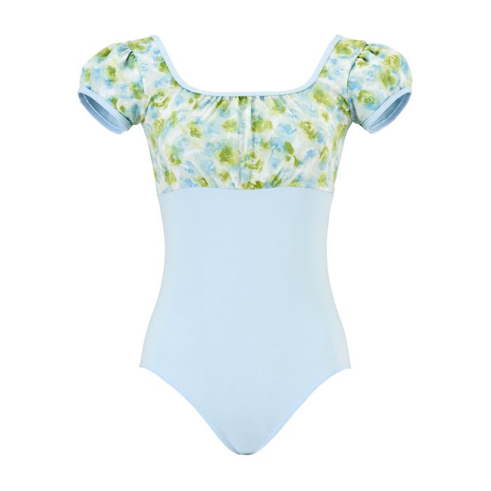 パフスリーブが気になる二の腕もカバーするレオタード