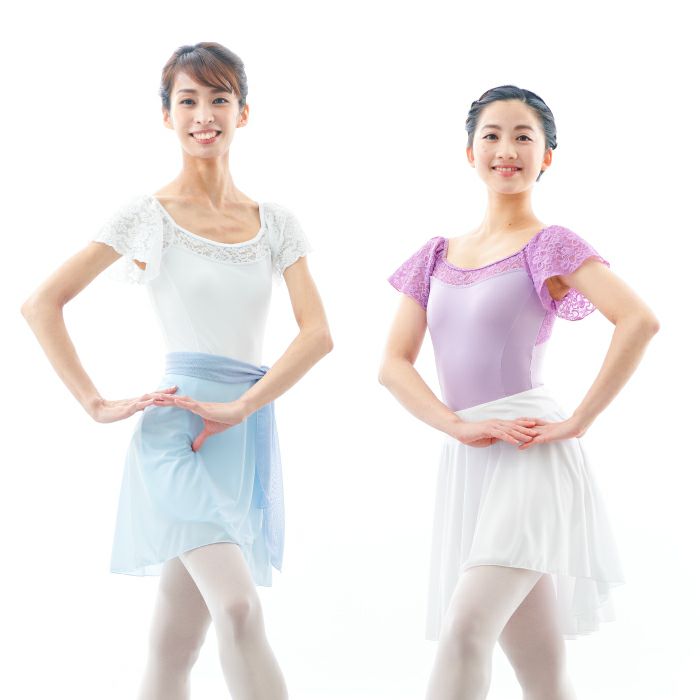 羽のような軽やかなフリルスリーブレオタード