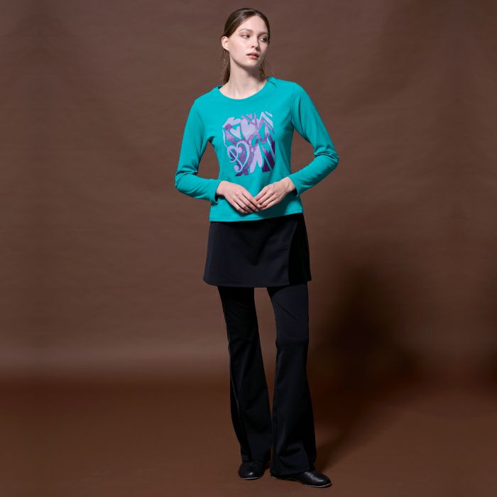 身体のラインを拾わない肉厚なTシャツ