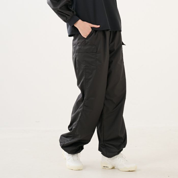 1枚あったら便利な起毛裏地付オーバーパンツ