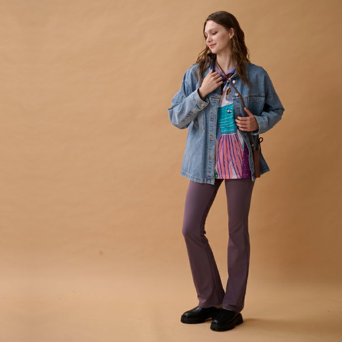 美しいシルエットを追求した究極のブーツカットパンツ