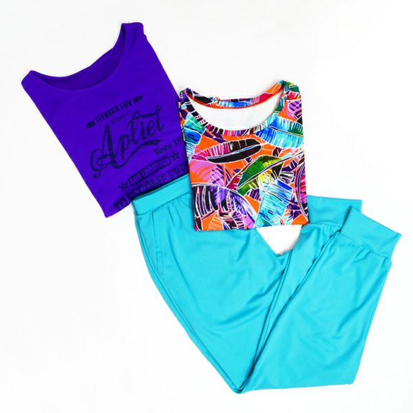 シンプルなアイテムが3点入ったApliet福袋