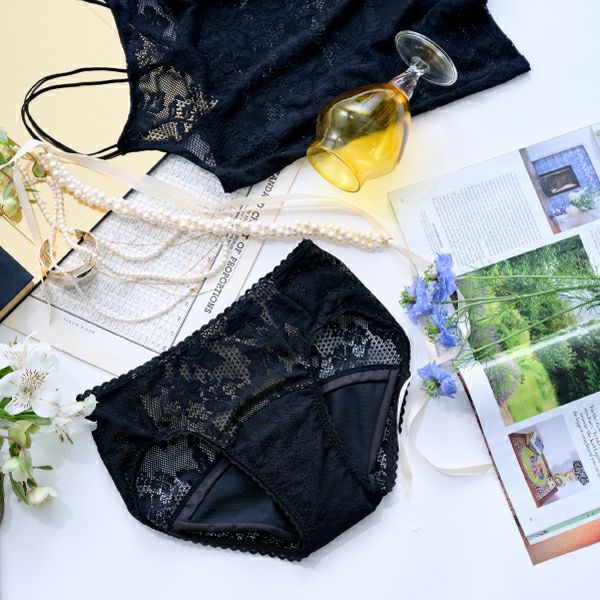 Kwom 吸水ショーツ【レースセット】福袋